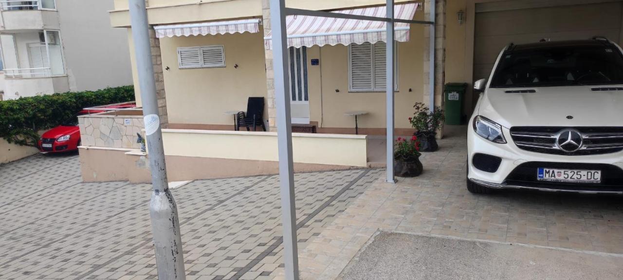 Villa Dm Baška Voda Екстериор снимка