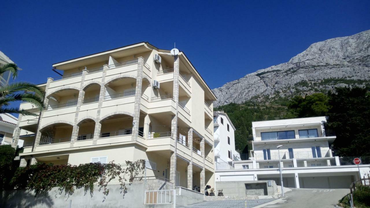 Villa Dm Baška Voda Екстериор снимка